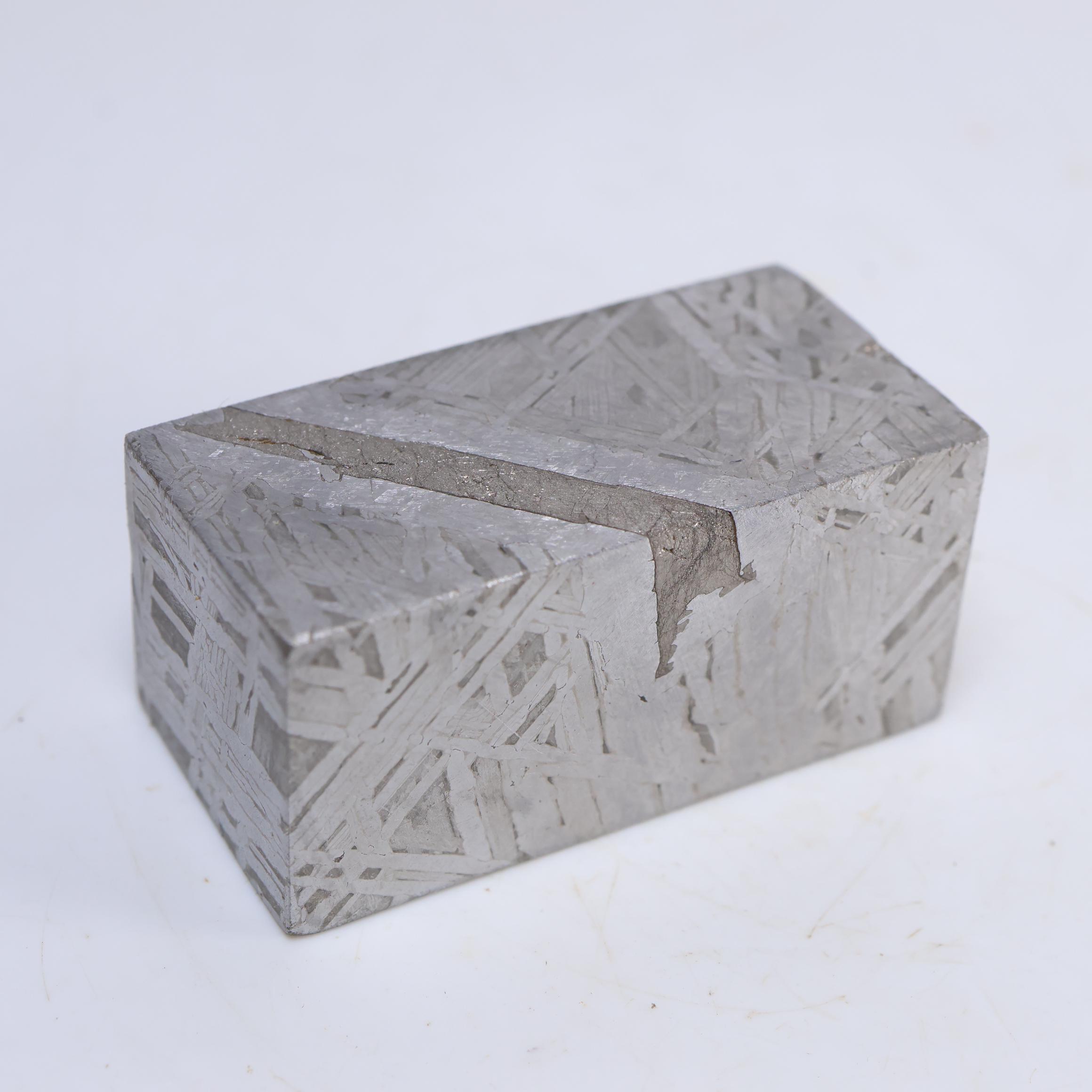 ムオニオナルスタ隕石：169gの宇宙鉄標本、天文学ギフトD6843