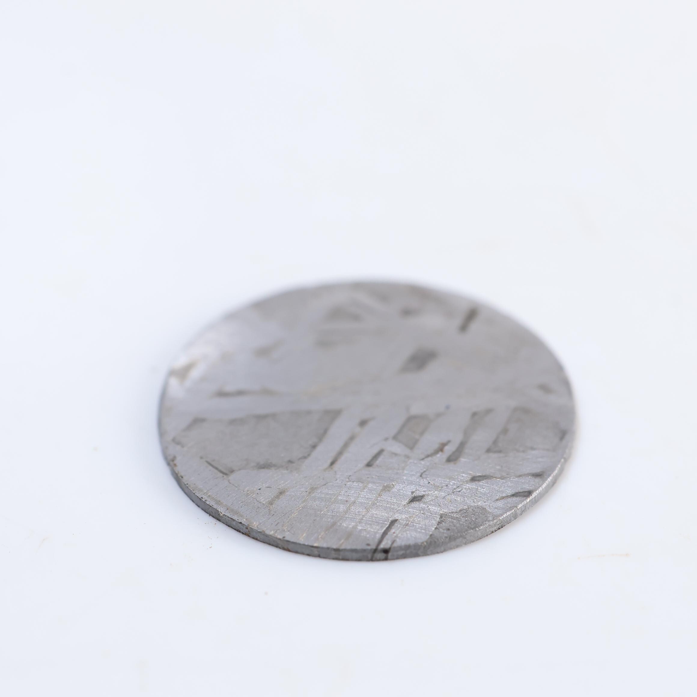 ムオニオナラスタ 隕石ウォッチ 文字盤 19 mm 円形スライス D6937