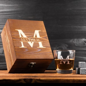 Personalized Whiskey Glass Set with Wooden Box, Groomsmen Gift, Best Man Gift, Groomsman Proposal, Boyfriend Gift, Gifts for Men
