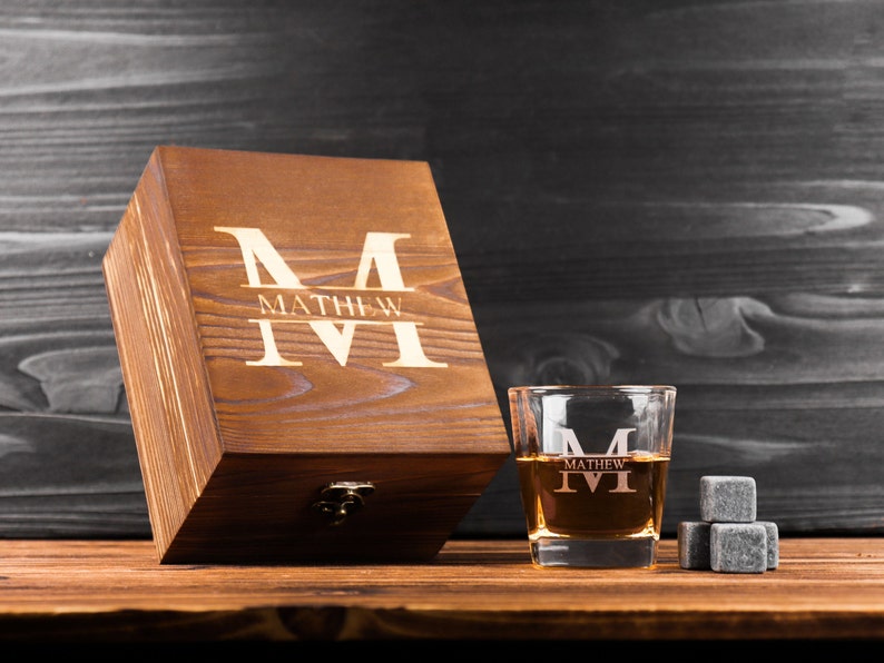 Personalized Whiskey Decanter Set Personalized Groomsmen Gifts Engraved Whiskey Decanter Set With Wood Box Best Man Gift Dad Gift Set A ( 1 Glasses )