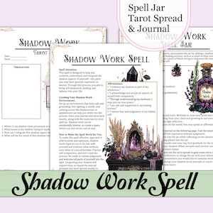 Op de afbeelding: Gedrukte pagina's getiteld "Shadow Work Spell" met tarot spread- en journaalelementen. Het ontwerp toont een paarse toverfles, kristallen en bloemstukken, met tekst in een gestileerd lettertype.