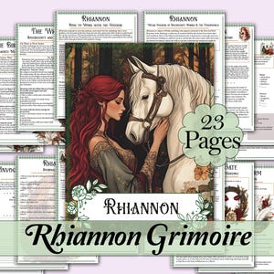 Op de afbeelding: Een 23 pagina's tellend grimoire getiteld "Rhiannon", met illustraties van een vrouw en een wit paard. De pagina's hebben een groene rand en bevatten tekst over soevereiniteit en andere spirituele onderwerpen.