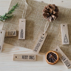 FLOFIA 48-teiliges Weihnachtsanhänger Set - Holz Deko Mit 12m Hanfseil