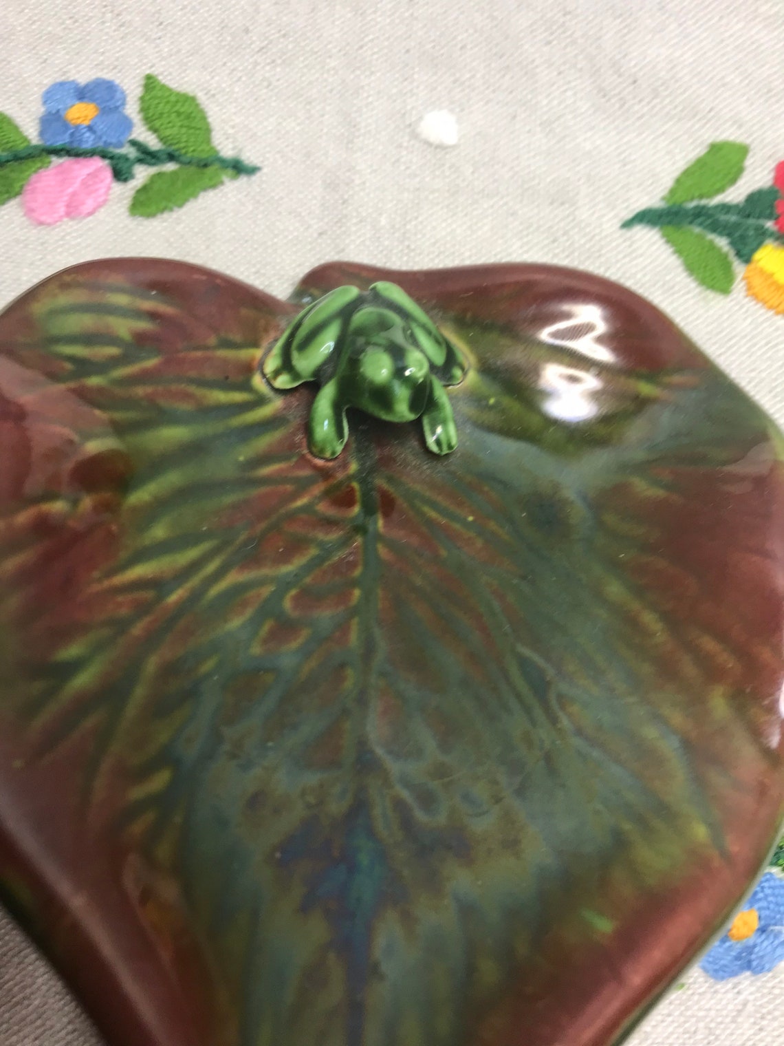 Ceramic glazed leaf dish with frog Etsy