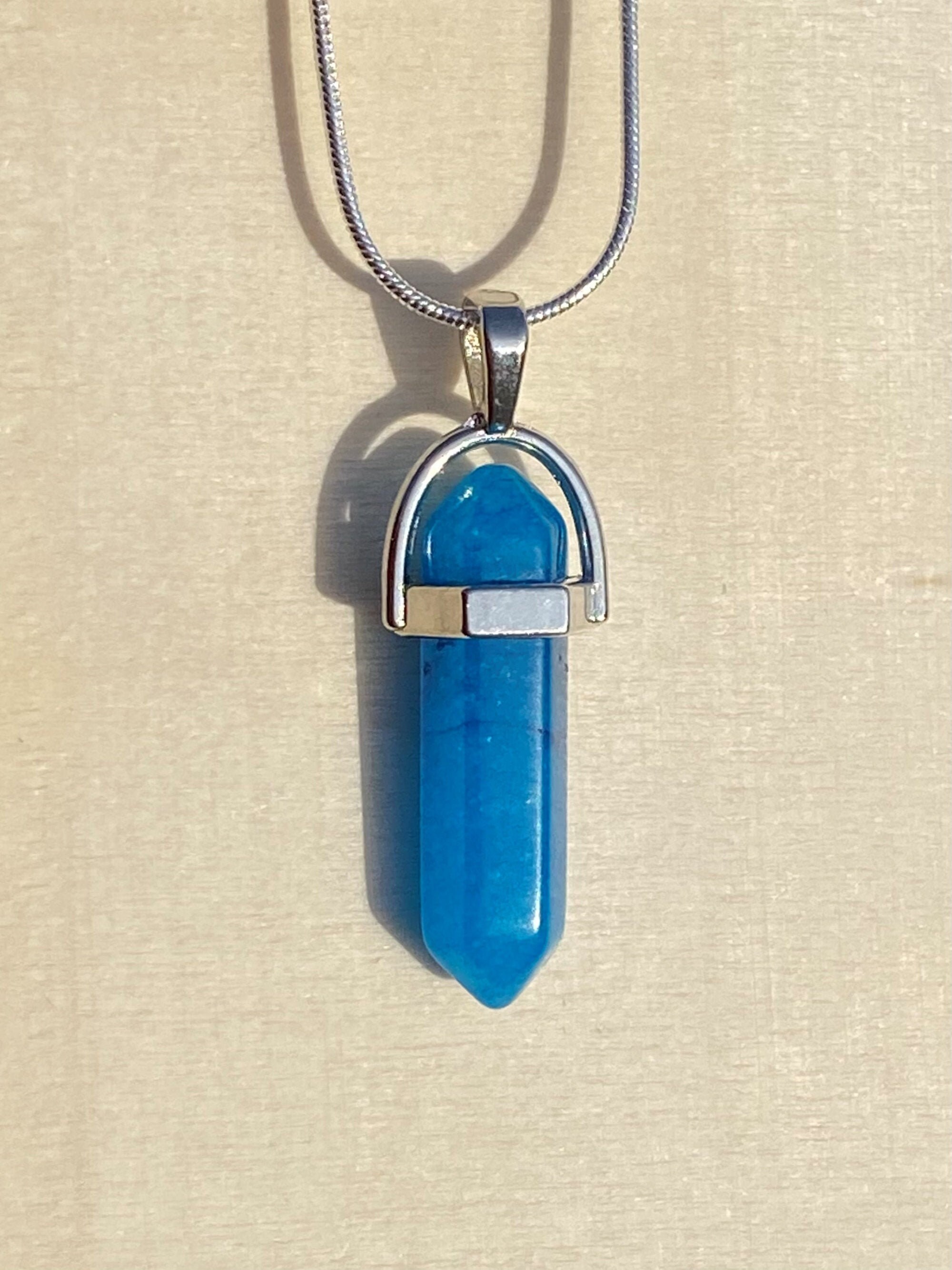 Collar de cuarzo azul brillante / cuarzo teñido Etsy Collar de cuarzo azul brillante / cuarzo teñido Etsy