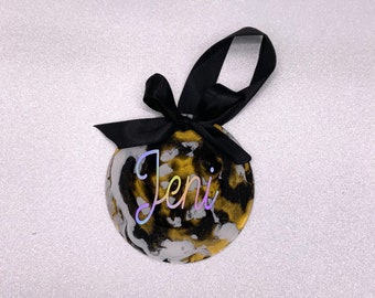 Personalised fluid art Christmas bauble Classic