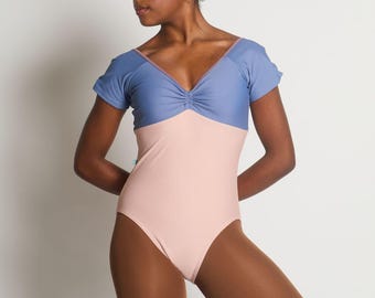 Maillot de ballet Alexandria con mangas cortas para mujer - Azul película y rosa ostra