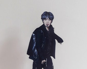 BTS SUGA DISPLAY 8 « Standee Min Yoon-Gi Figure Statue Mdf Cutout Poupée Jouet Standup Bureau Decor CD DVD