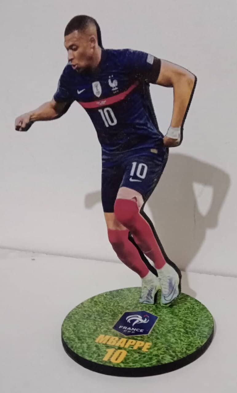 STL figurine Kylian Mbappe en résine : Meilleur footballeur