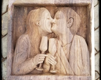 Aanpassen paar hout gesneden sculptuur beeldje, muur decor hangende kunst, geschenk, aangepaste kunst aan de muur, gepersonaliseerde huwelijksverjaardag geschenk