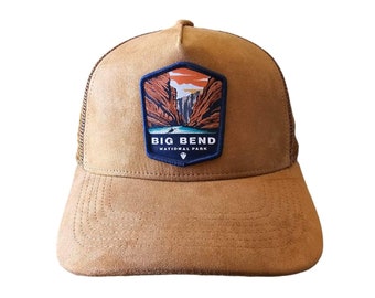 Big Bend National Park Pet Trucker met 5 panelen – Suède met snapback