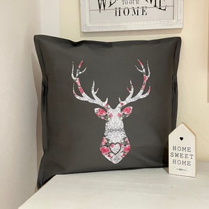 Deer Elk Deer Heart - Cushion Cover / Pillow Case / Pillow Grey Flowers *NEW*