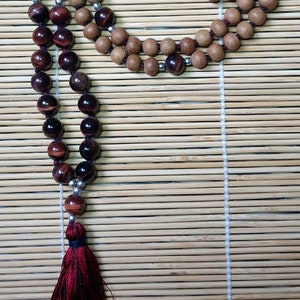 Mala - Red TIGER EYE and SANDALWOOD - Japa mala / Necklace - 108 beads - Handmade - Sandalwood beads + natural gemstones - High quality