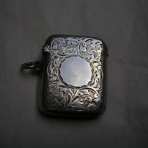 Antique Solid SILVER VESTA CASE Hallmarked Birmingham 1902