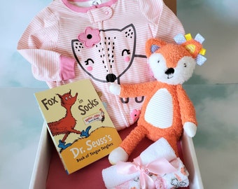 Baby girl gift box, Fox girl gift box, personalized baby gift, sleeper, fox toy, board book, washcloths, personalized