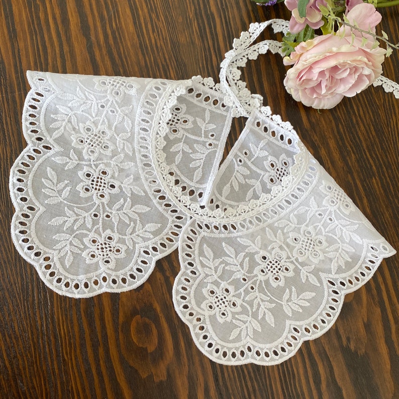 White American vintage style lace collar, White lace collar, detachable white collar, lace collar, vintage collar, peterpan collar 