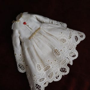 antique dress for Blythe, rose embroidery Blythe dress, blythe outfit, blythe clothes, blythe embroidery dress, lace Dress for Blythe,