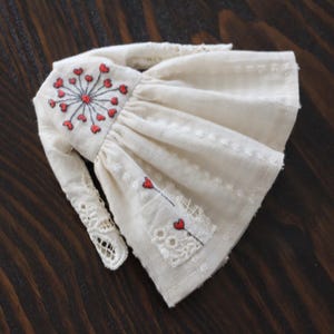 blythe Dress with love flower , heart embroidery Blythe dress, blythe outfit, blythe clothes, blythe embroidery dress, Blythe, Blythe Doll