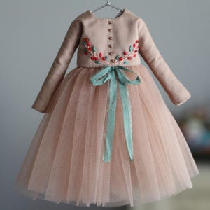 Light brown Romantic dress for Blythe, flower embroidery Blythe dress, blythe Dress, blythe clothes, tulle Dress for  Blythe.