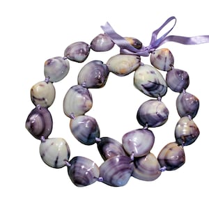 Purple White Clam Shell Hawaiian Lei