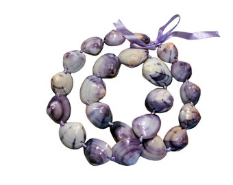 Purple White Clam Shell Hawaiian Lei