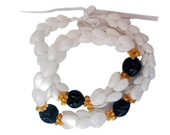 32-inch Bubble Shell with Mongo Shell Black Glossy with 4 Kukui Nuts Necklace Lei
