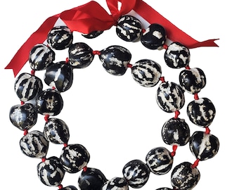 32 inches TIGER Kukui Nut Necklaces Lei 20 pcs Wholesale (20 pcs)
