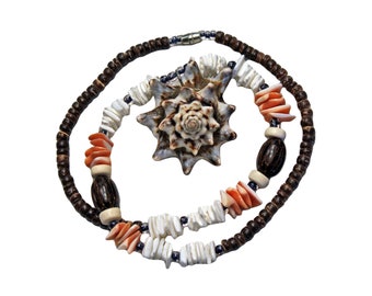 Conch Crown Shell Necklace with Coconut Beads