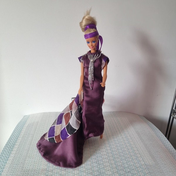 Vestido de gala morado para muñecas | Vestido cosido a mano | Ropa de muñeca hecha a mano | Vestido reciclado a escala 1:6