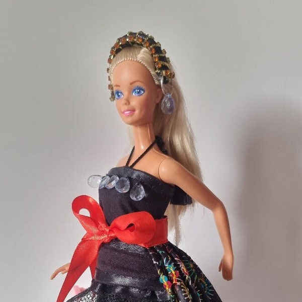 Vestido estilo Can Can para muñecas | Vestido cosido a mano | Ropa de muñeca hecha a mano | Vestido reciclado a escala 1:6