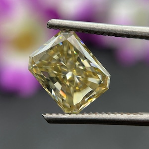 3.00 Carat Yellow Radiant Cut Moissanite Diamond / Handcrafted Loose Moissanite for Gold Jewelry /  Radiant Cut Moissanite for Wedding Ring