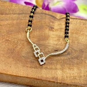 18K Yellow Gold Real Diamond Mangalsutra Necklace. Geometric Diamond Mangalsutra. Designer Diamond Indian Wedding Mangalsutra. Gifts for Her
