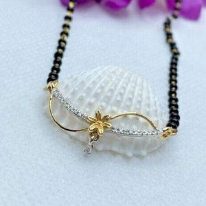 18K Gold Mangalsutra Necklace, Black beads Tanmaniya, Indian Wedding Jewelry, Mangalsutra Pendant, Natural Diamond Pendant, Indian Gifts