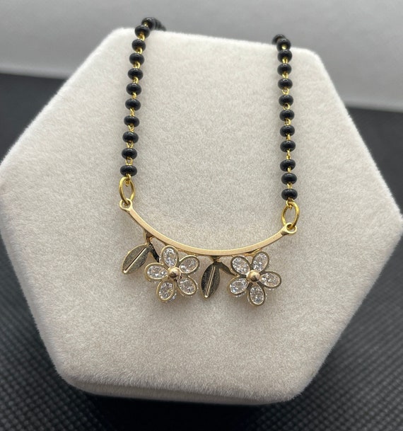 Indian Bridal Mangalsutra Round Mangalsutra Pendant Gold