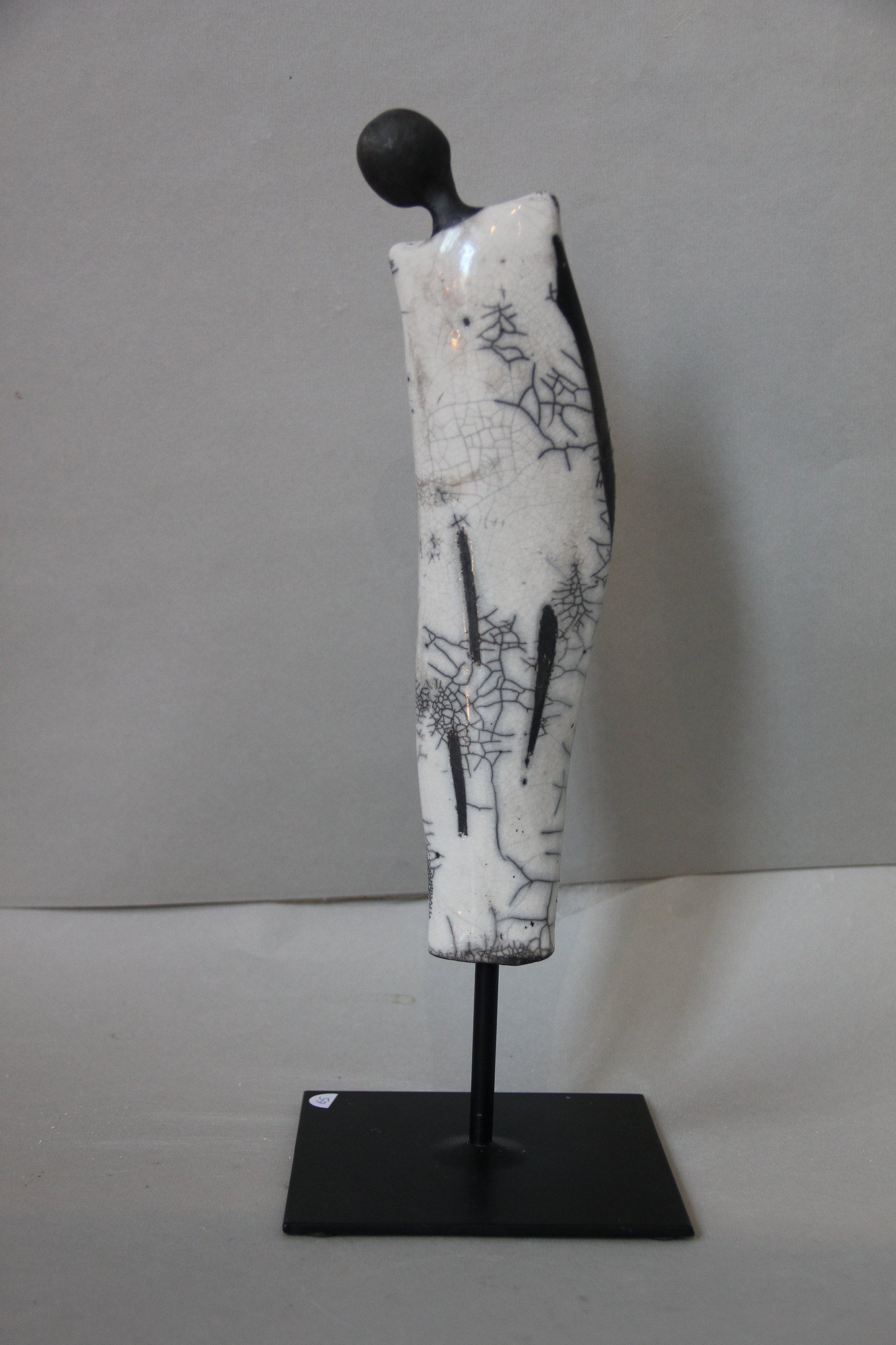 statue Raku Dame Isia