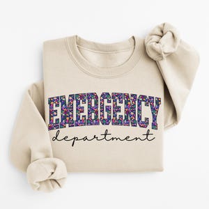Sweater met bloemen spoedafdeling, sweater voor spoedverpleegster, noodshirt, SEH-verpleegkundige ronde hals, SEH-verpleegkundige cadeau, trui SEH-afdeling