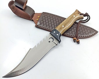 Full Tang Hunting Knife: Engraved 4034 Stainless Steel Blade, Walnut Handle