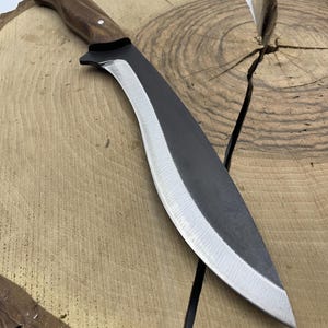 Machete Kukri de 13" hecho a mano, con espiga completa y funda grabada a medida. imagen 4
