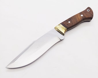 Handgefertigtes Bowiemesser: Jagdmesser mit graviertem Walnussgriff