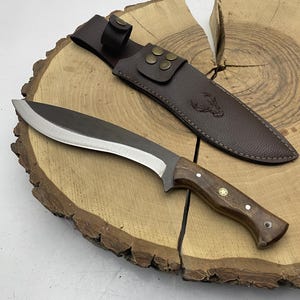 Machete Kukri de 13" hecho a mano, con espiga completa y funda grabada a medida. imagen 5