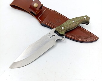 Handmade Engraved Hunting Knife: Full Tang Blade, Leather Sheath