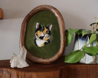 Custom Embroidered Pet Portrait: Personalized Keepsake Art