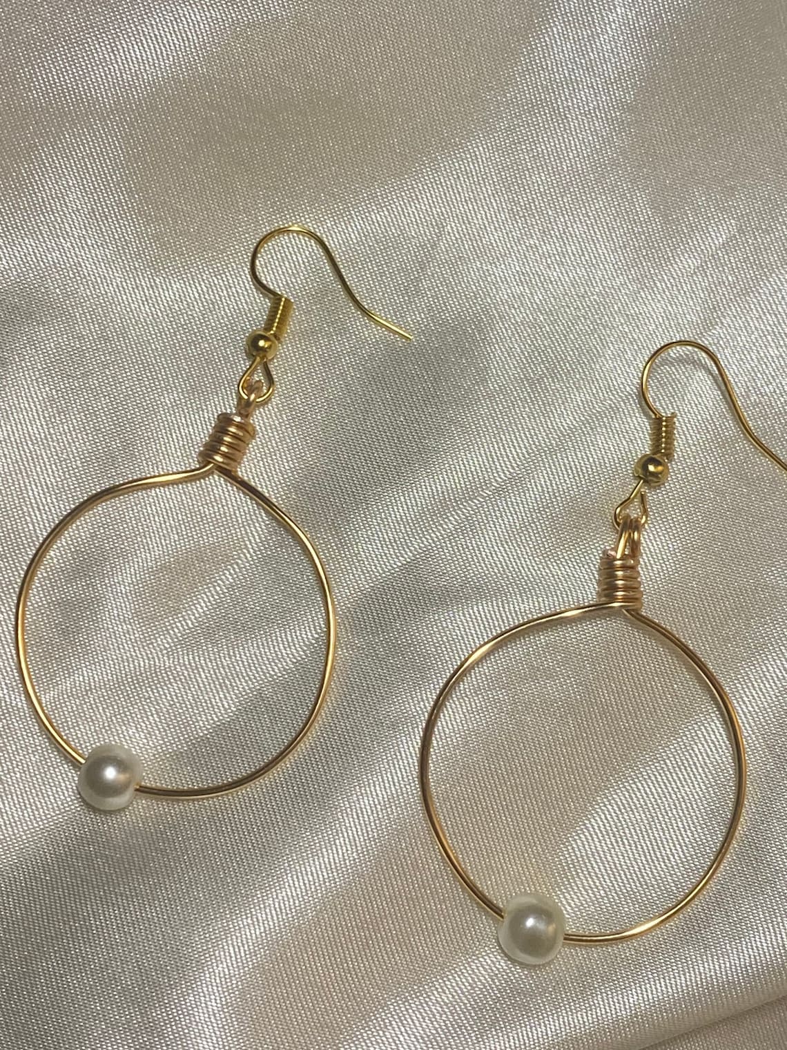 Pearl and gold hoops Clearance
