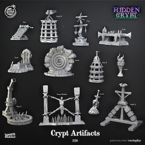 Könnte beinhalten: Eine Sammlung grauer, 3D-gedruckter Krypta-Artefakte, darunter ein Bett, Käfige, ein Tisch, ein Grab, ein Portal, eine Foltermaschine, ein Schwert und Fackeln. Der Text "Crypt Artifacts" und "529" sind sichtbar. Das Logo "Hidden Crypt" ist ebenfalls vorhanden.