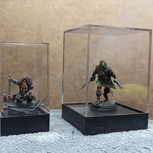 Miniature Display Case - 2 sizes ***MINIS NOT INCLUDED***