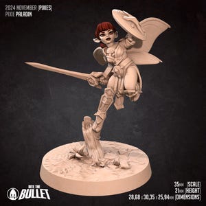 Puede incluir: Figura detallada de una Pixie Paladin, parte de la colección Pixies de noviembre de 2024. La figura está en una pose dinámica, sosteniendo una espada y un escudo. Las dimensiones son 2,87 x 3,04 x 2,60 cm, con una altura de 2,1 cm y una escala de 3,5 cm.