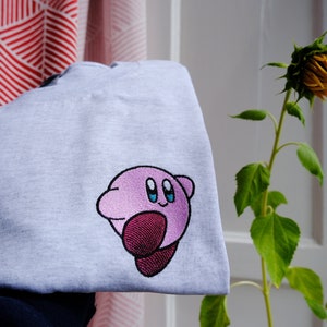 Maglietta Kirby ricamata, maglietta unisex, Nintendo, maglietta da gioco, maglietta ricamata, simpatico regalo per giocatori