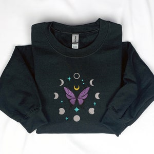 Gesticktes Mondphasen Sweatshirt, Celestial, Boho mystisches Sweatshirt, mystischer Pullover, Geschenk für sie, Spiritualität, schönes Design