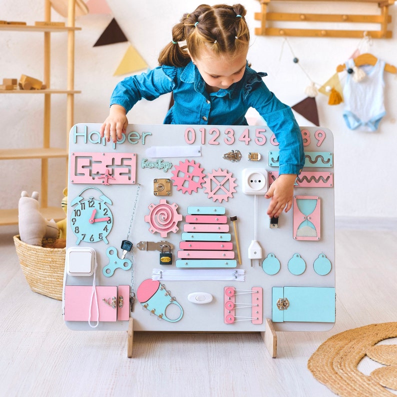 Tablero sensorial bebé, tablero ocupado para niños pequeños, juguetes personalizados para bebés, juguetes Montessori para niños pequeños, regalo de 1er cumpleaños para niños, juguetes para bebés y niños pequeños imagen 3