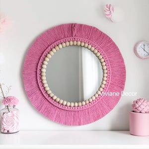 Espejo de pared rosa para habitación infantil, decoración rosa caramelo, espejo bohemio con cuentas de madera, regalo para recién nacido, espejo redondo suave.